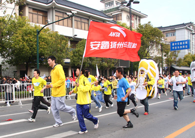 再度领跑的极兔速递不存在估值缺口？