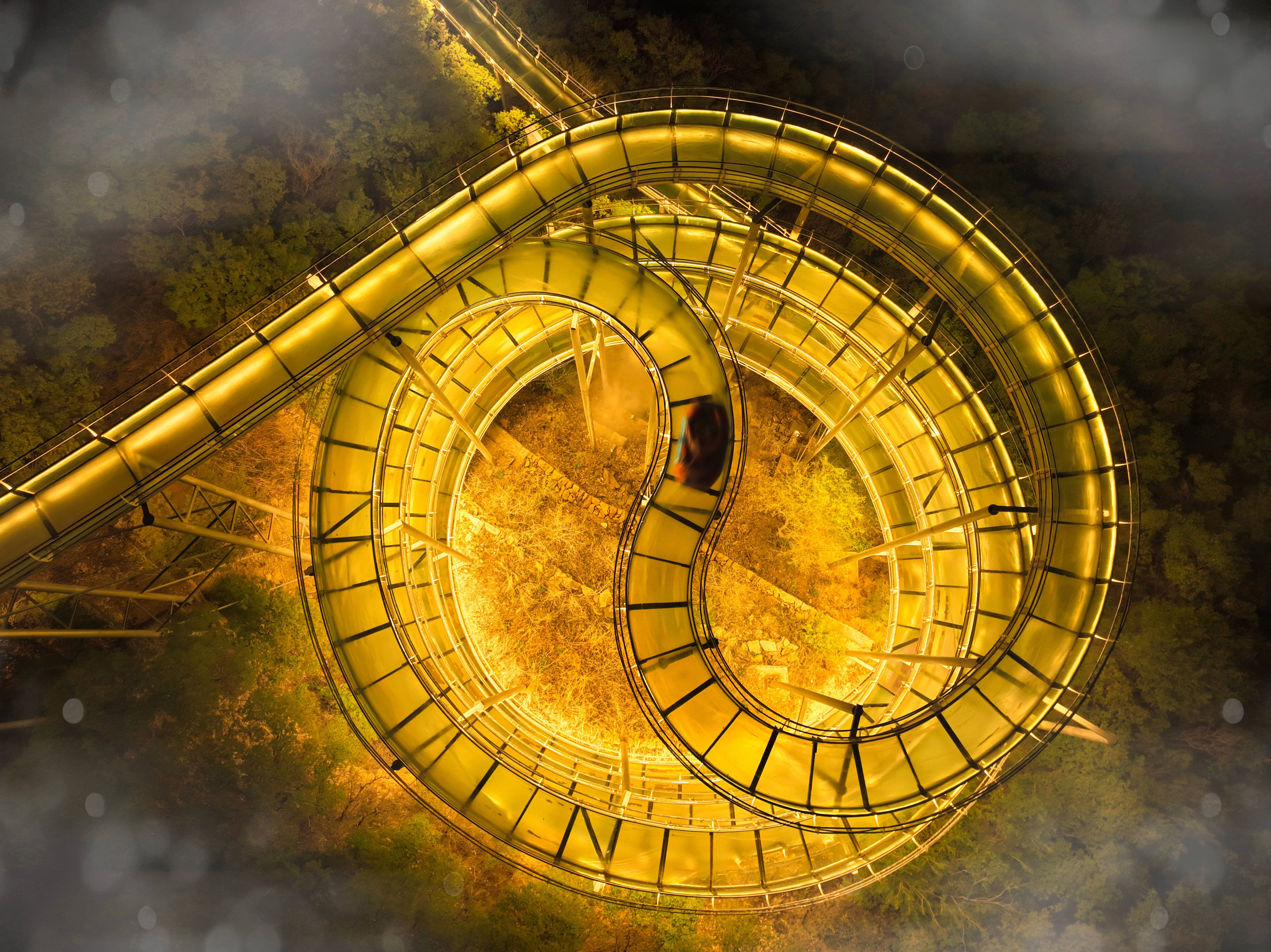 人保财险 ,拥有“如意行”驾乘险，出行更顺畅！_2024夜游经济行业市场现状及未来发展潜力分析