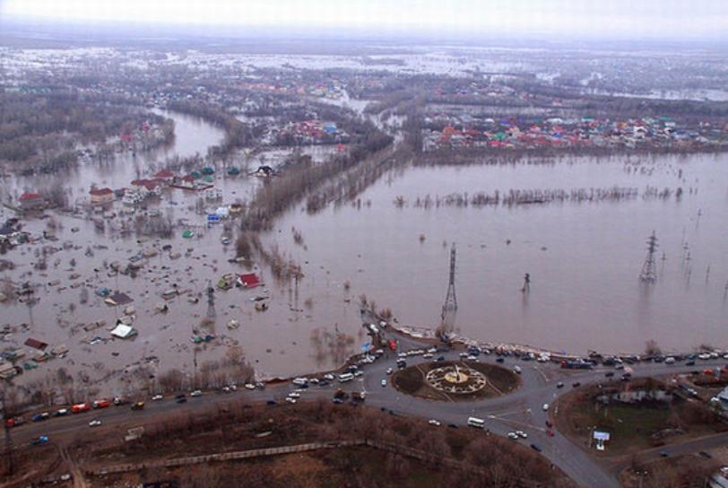 至少49人死亡，460万用户断电！一社区90%的房屋都消失了，美国多地进入紧急状态