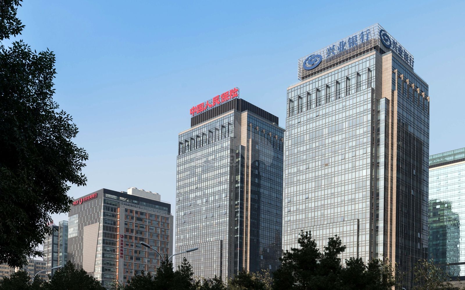 人保财险 ,人保护你周全_2025年中国中老年鞋市场现状与发展趋势分析