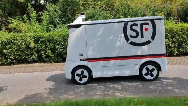 2025年中国无人配送行业：到底是便捷还是工作岗位的流失？_人保车险   品牌优势——快速了解燃油汽车车险,拥有“如意行”驾乘险，出行更顺畅！