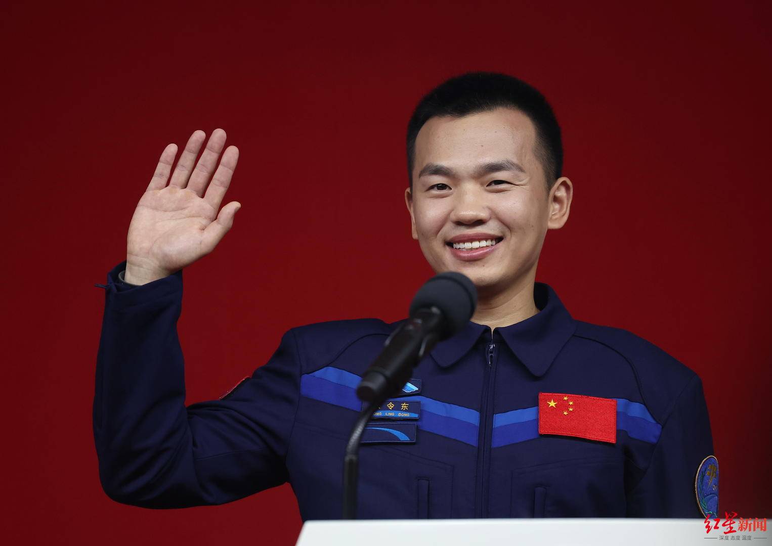 新华全媒+丨逐梦苍穹启新程——记神舟二十号航天员乘组