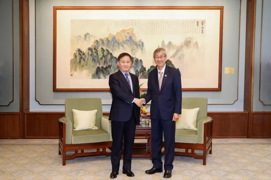 中国人民银行行长潘功胜会见欧洲高级官员