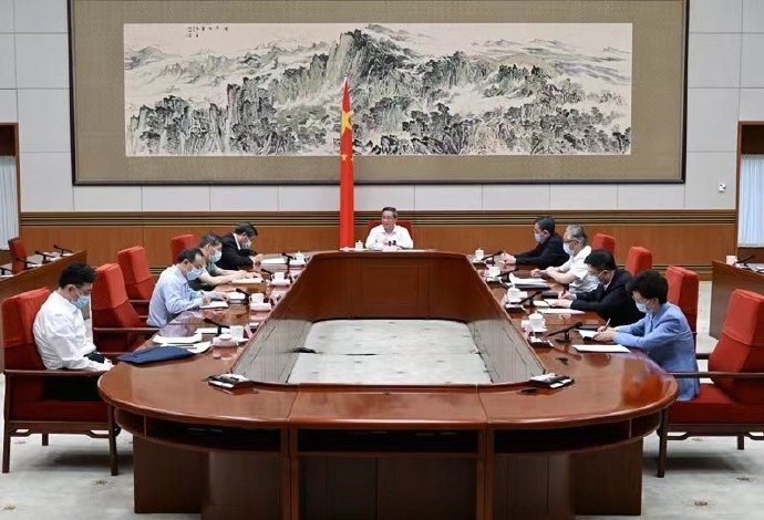 中国人民银行行长潘功胜会见欧洲高级官员