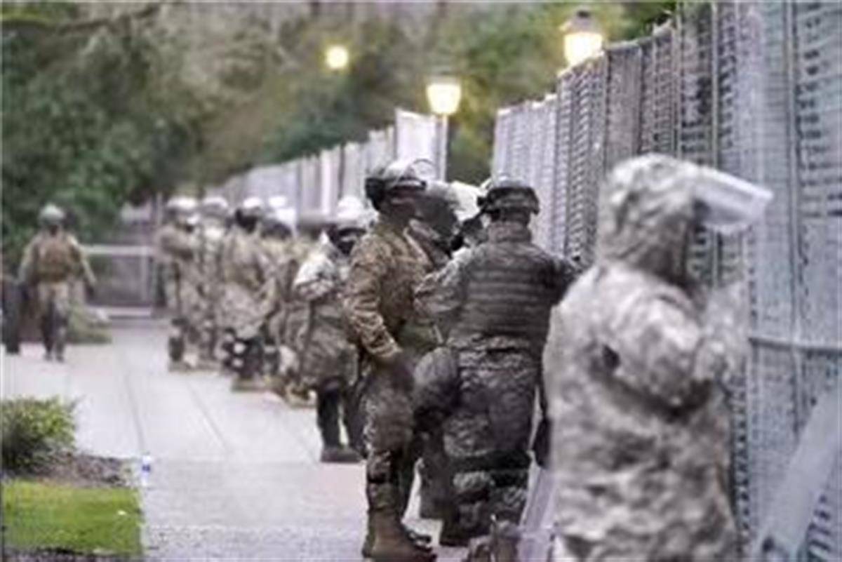 “我们将驱逐这些人”，特朗普政府向加州洛杉矶部署国民警卫队！矛盾激化，加州州长喊话白宫：停止拨款，我们就停止缴税