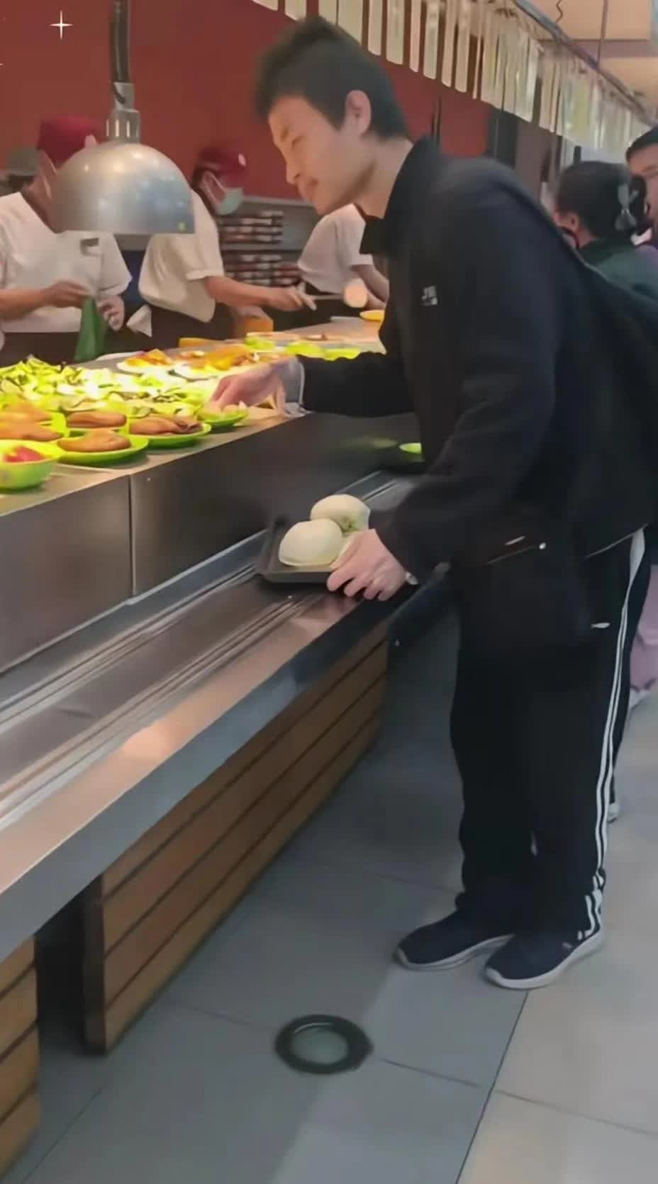 韦东奕就餐遭围堵跟拍,官方出手整治!