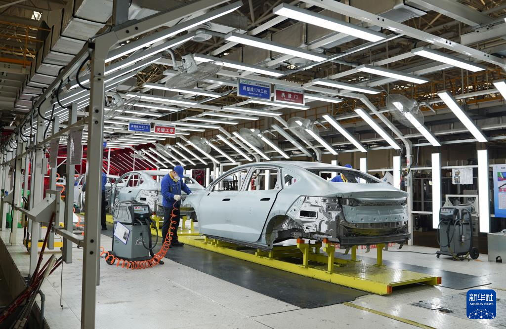 交互显示龙头加速出海 智能工厂每60秒生产一台整机