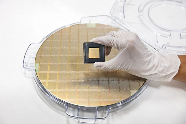 连城数控获得发明专利授权:“一种晶圆加工设备用跨距可调节的定心夹紧装置”