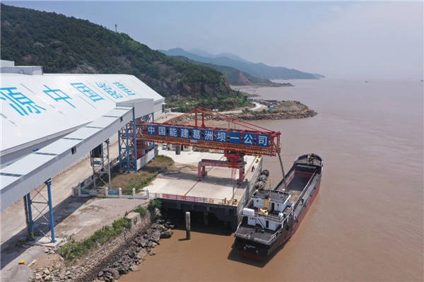 兴欣新材:拟投建年产15.3万吨多烯多胺系列产品项目
