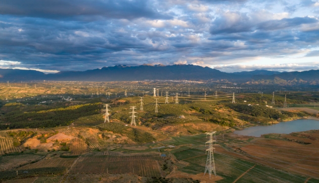 上半年全国新发现矿产地38处，同比增31%