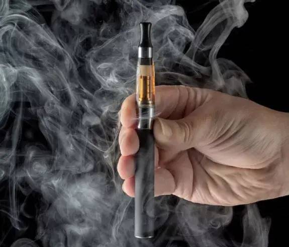 比亚迪获得外观设计专利授权：“电子烟”