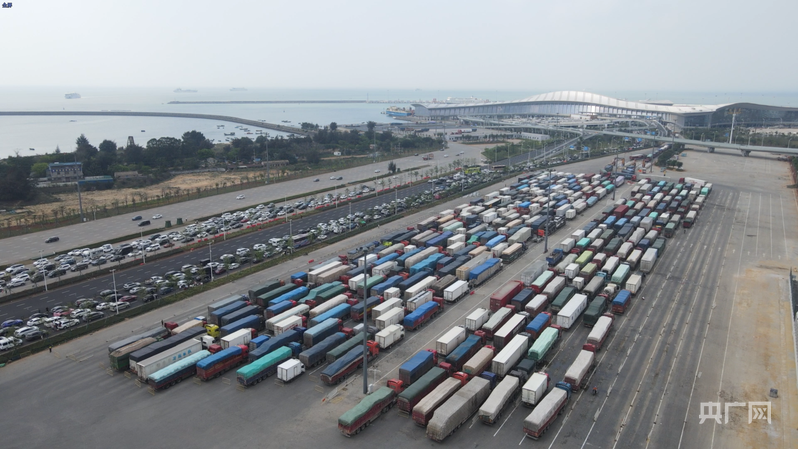 受台风影响,海口三港将于7月19日21时30分起停运