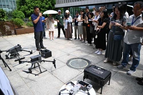 （活力中国调研行）“新中国光学事业的摇篮”：追“光”逐“电”不停步