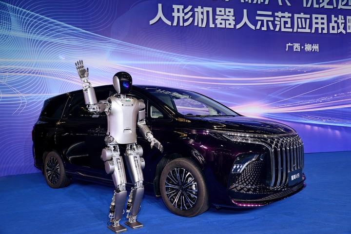 珠城科技：与优必选战略合作智能服务机器人零部件线束及连接器领域