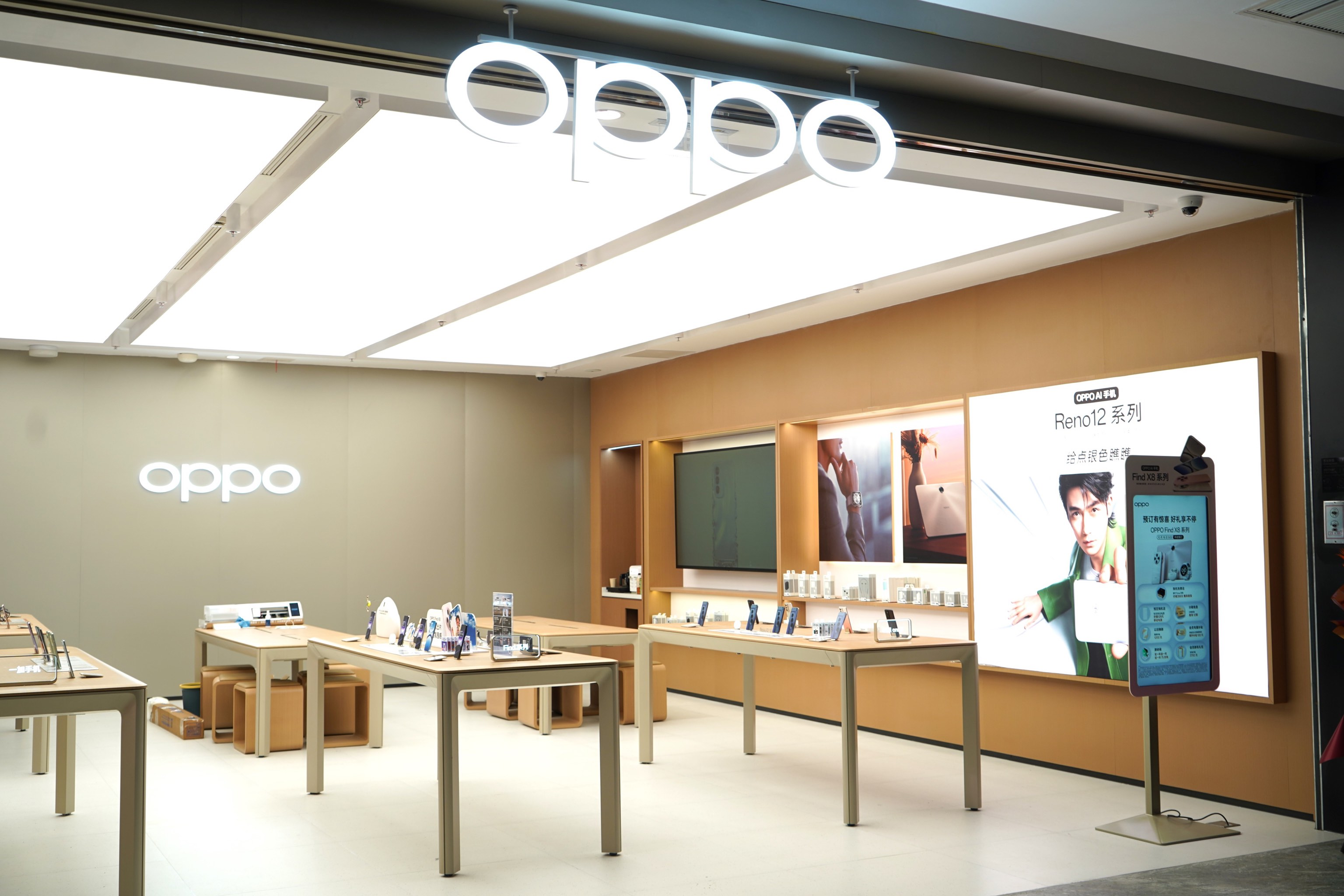 苹果回应首次在中国关停直营店