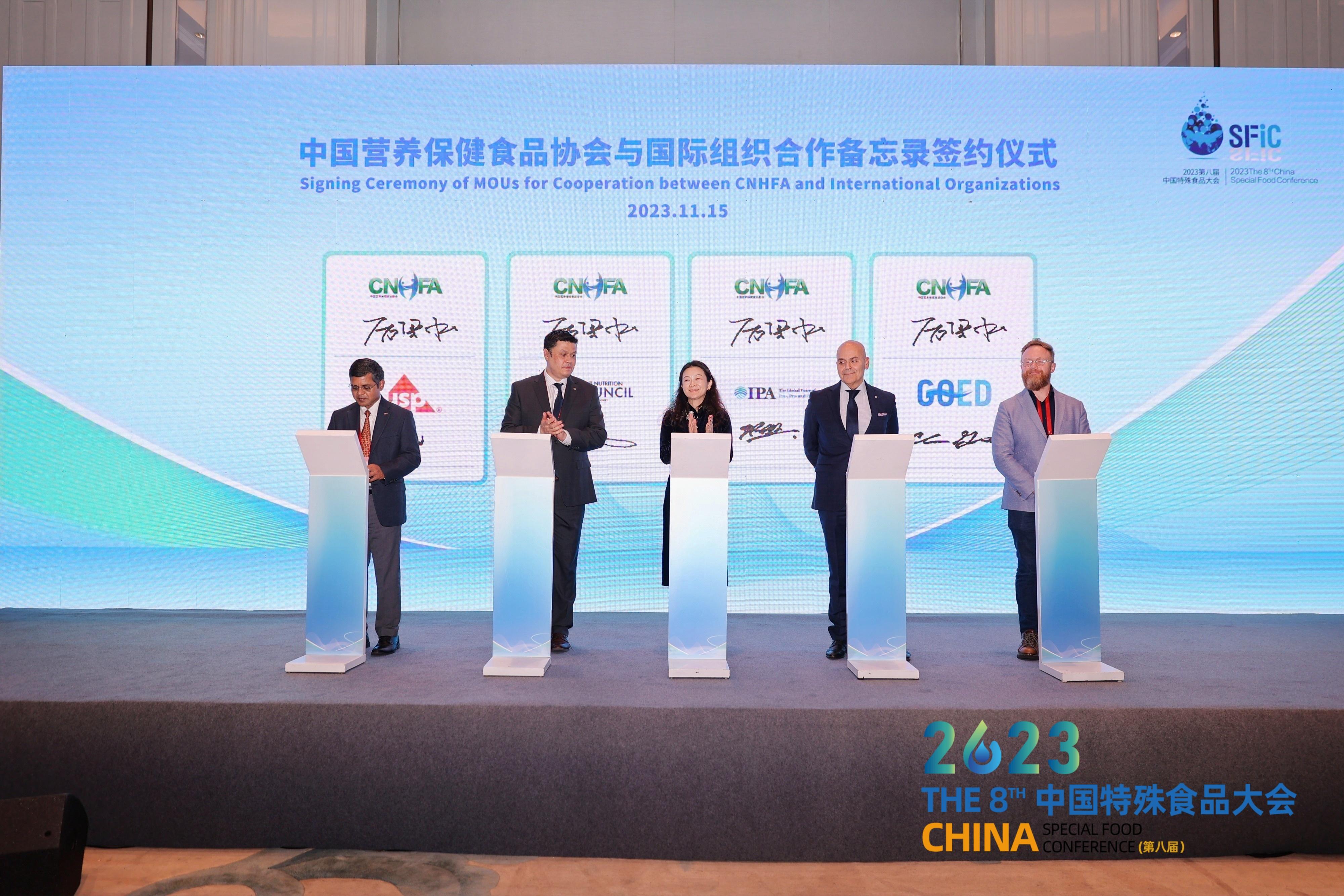 海南省政府召开专题会议，研究推动《琼港合作备忘录》落实有关事宜