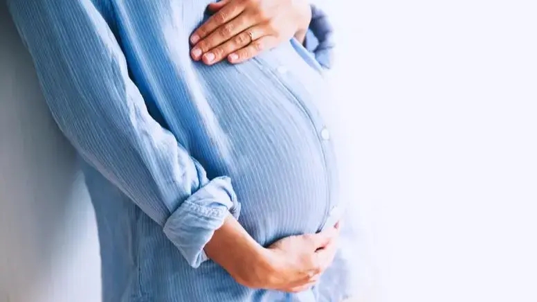 美国夫妇用冷冻超30年胚胎产子