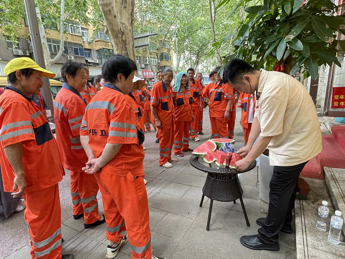 酷暑难耐 中国产品为欧洲消费者送清凉