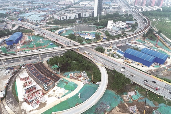 凯龙股份：控股股东中荆集团持股比例升至25.00%