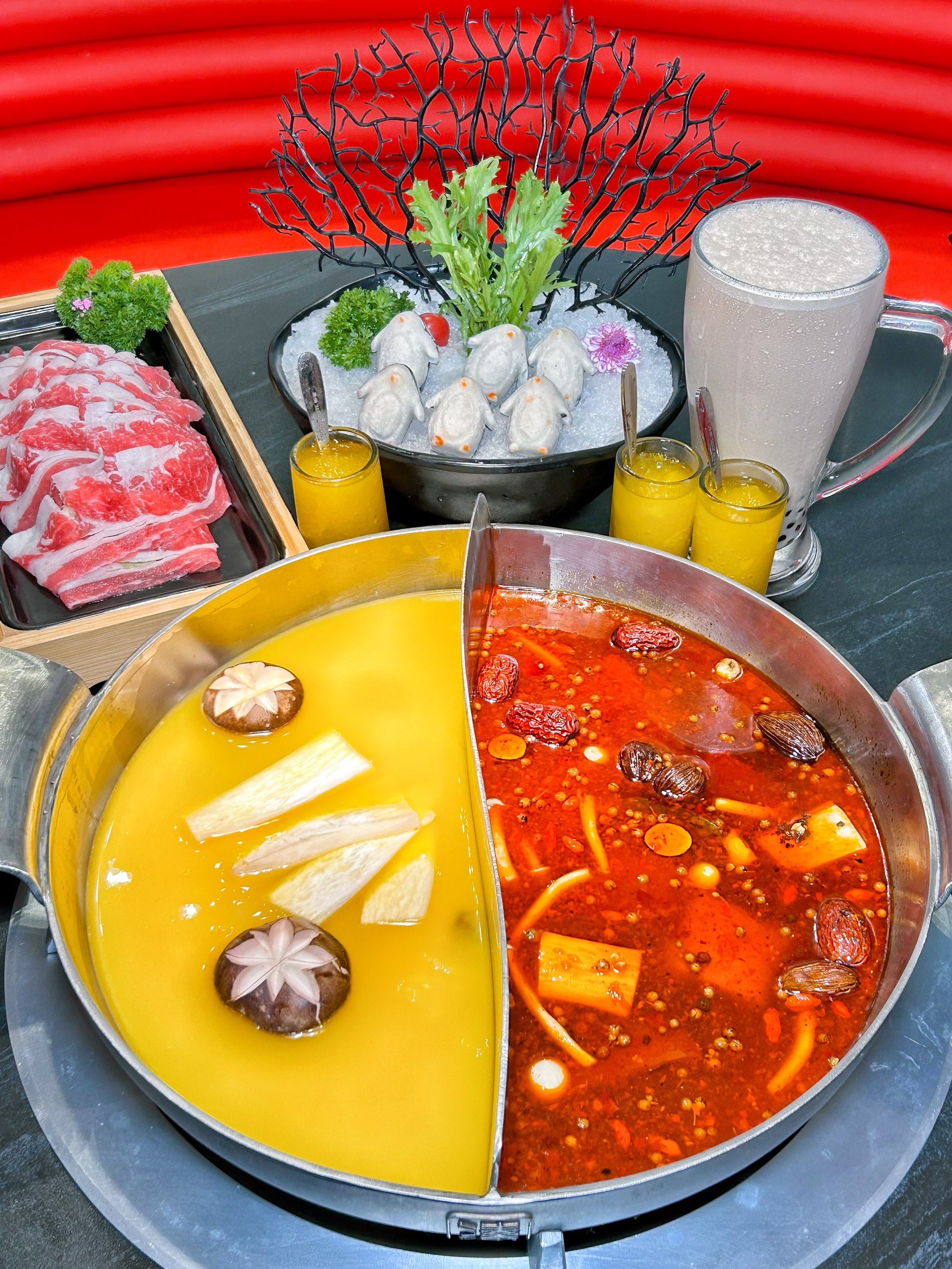 延续“一店一景”策略 呷哺集团旗下湊湊火锅再开新店