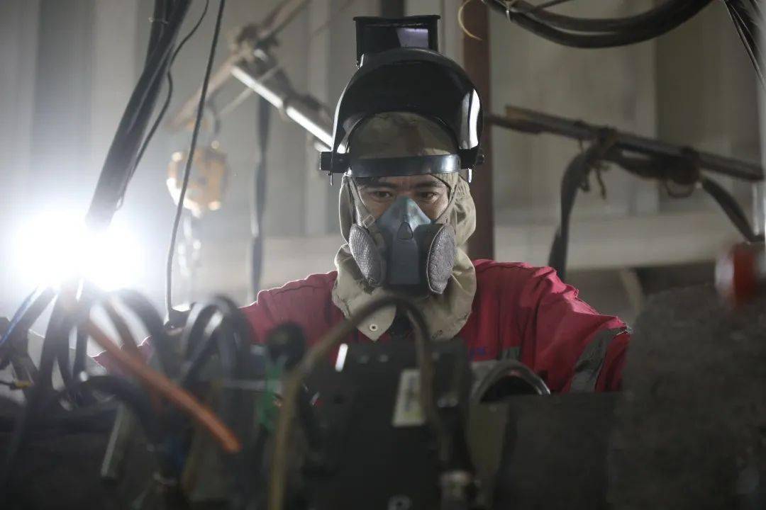 石化油服获得发明专利授权：“涂辊机构和用于渠道坡面的刷胶工程车”