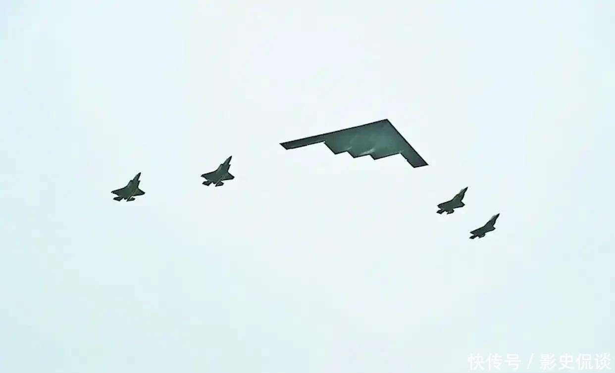 突发！泽连斯基：俄军发射导弹空袭美国在乌一家工厂，至少15人受伤！此前特朗普称俄乌可以“边打边谈”