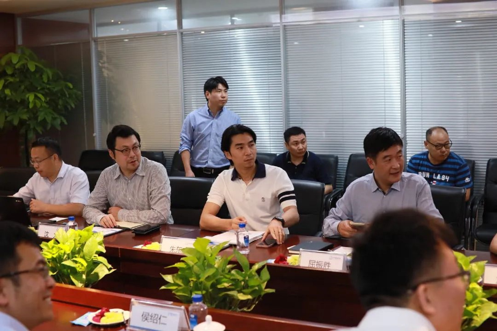 创业黑马481%高溢价并购背后：业绩承诺过于“宽松”引争议，去年公司严重亏损