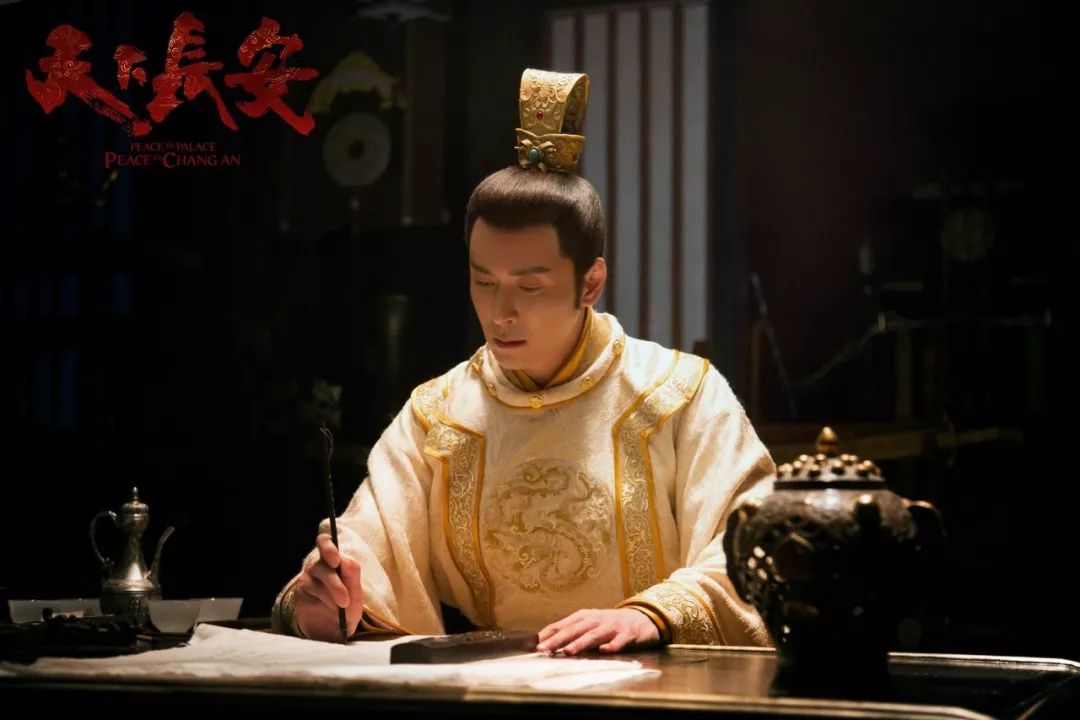 欢瑞世纪持续亏损，短剧扩张反噬利润，头部艺人持续流失，爆剧难出