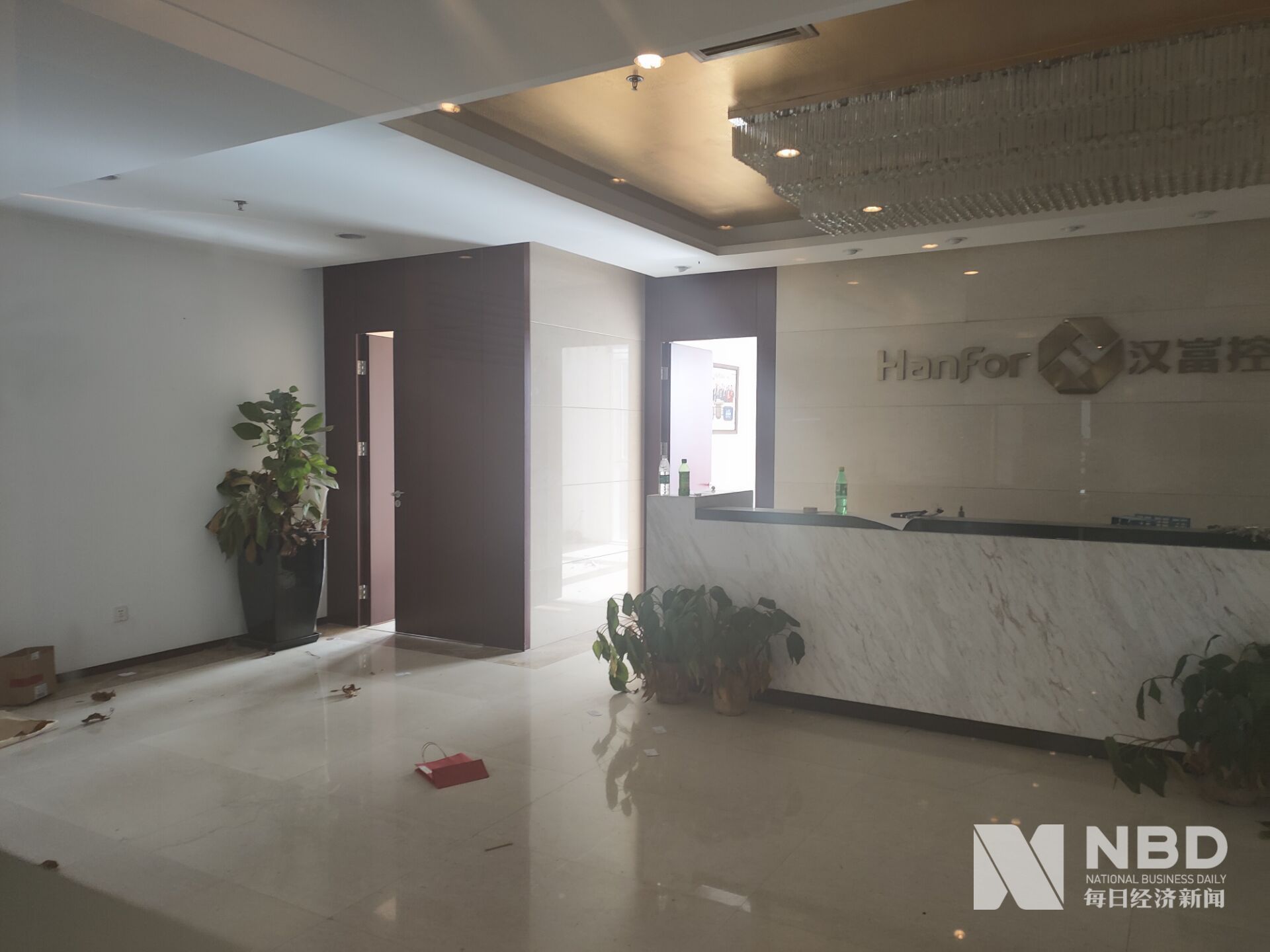 富滇银行上半年营收降超13%，2亿股股权流拍，数十位股东“失联”暴露股东结构难题