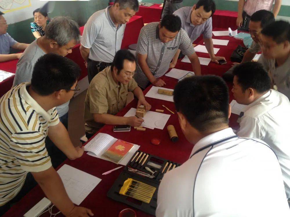 (砥砺奋进七十载 天山南北谱华章)新疆大石峡筑坝记:戈壁起“重器” 绿电润万家