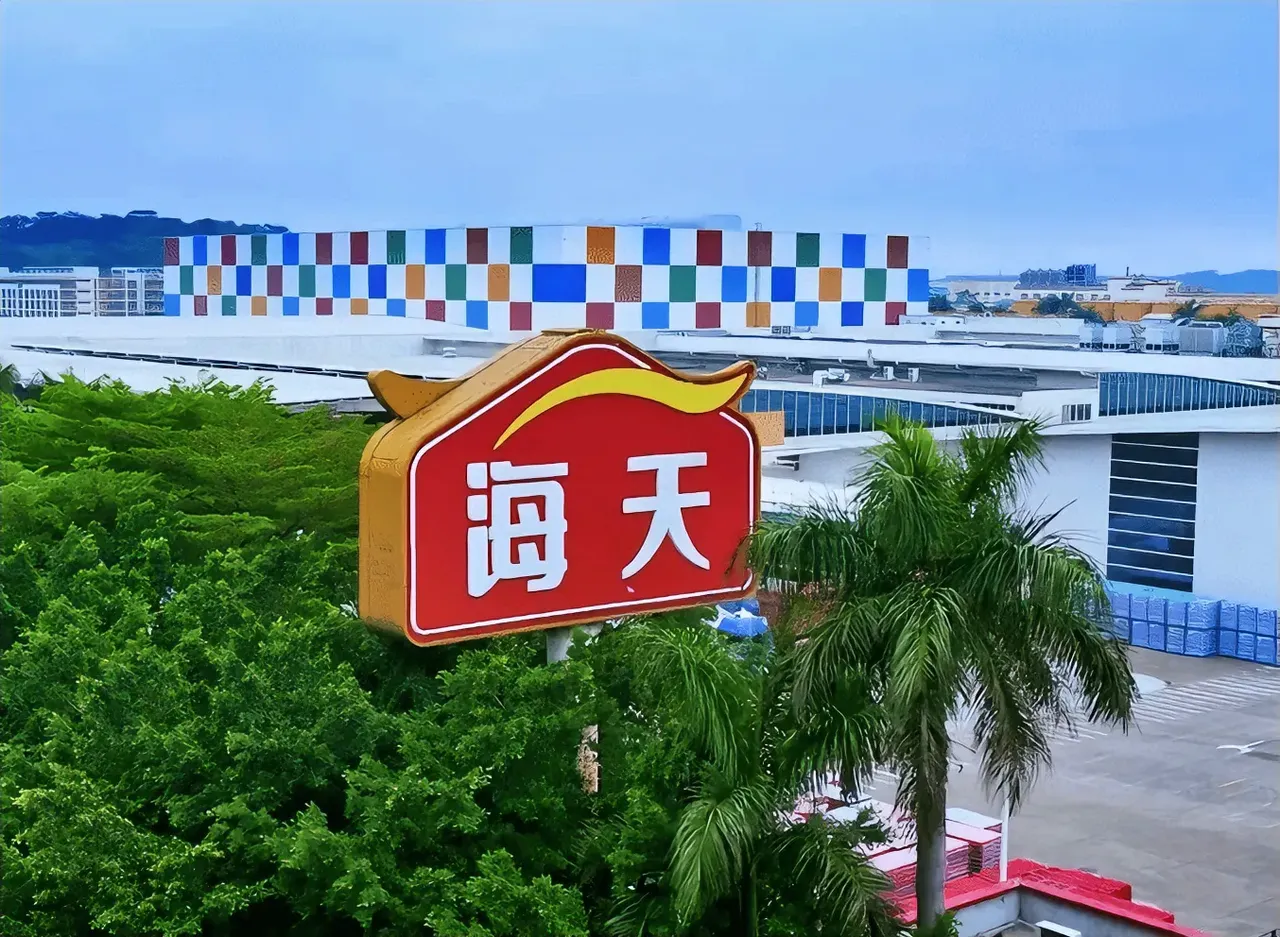 海天味业上半年逆市盈利，国内经销商规模继续收缩，海外业务刚起步