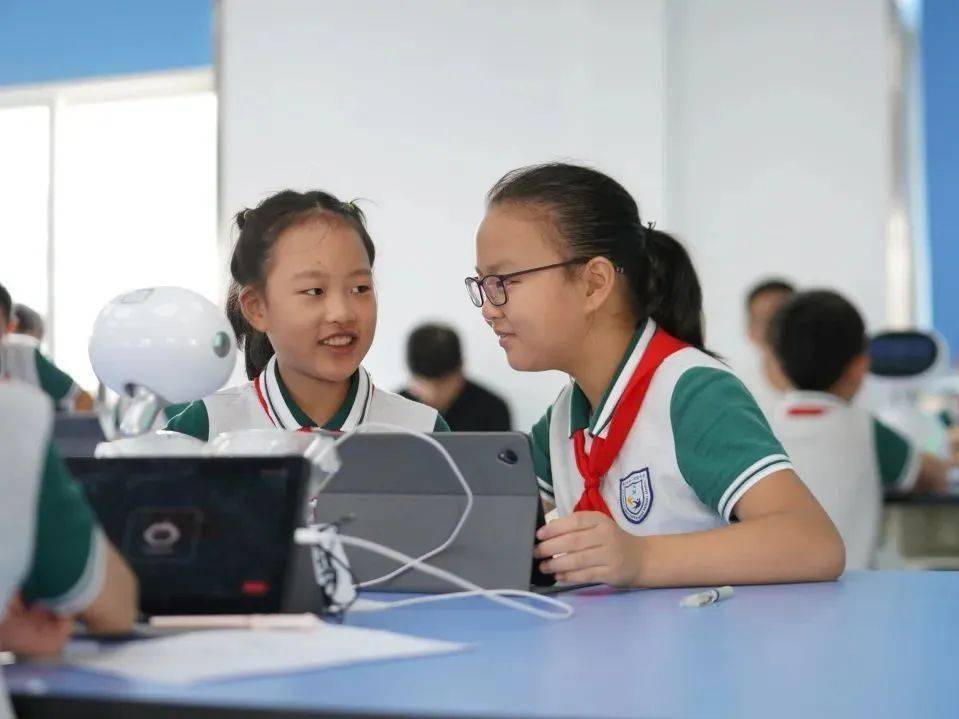 秀我中国丨我国自主研发儿童型“人工双心”成功植入低龄低体重患儿