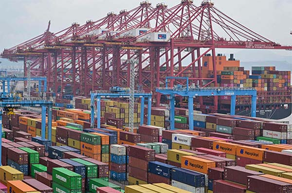 中欧北极快航抵英 打通中欧海上贸易新通道