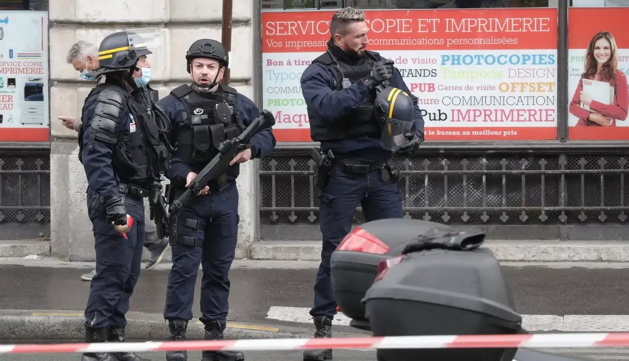 正在谈判,却收到30%关税信函!欧洲议会高官怒斥特朗普:厚颜无耻,是一种侮辱!马克龙呼吁欧盟准备反制措施