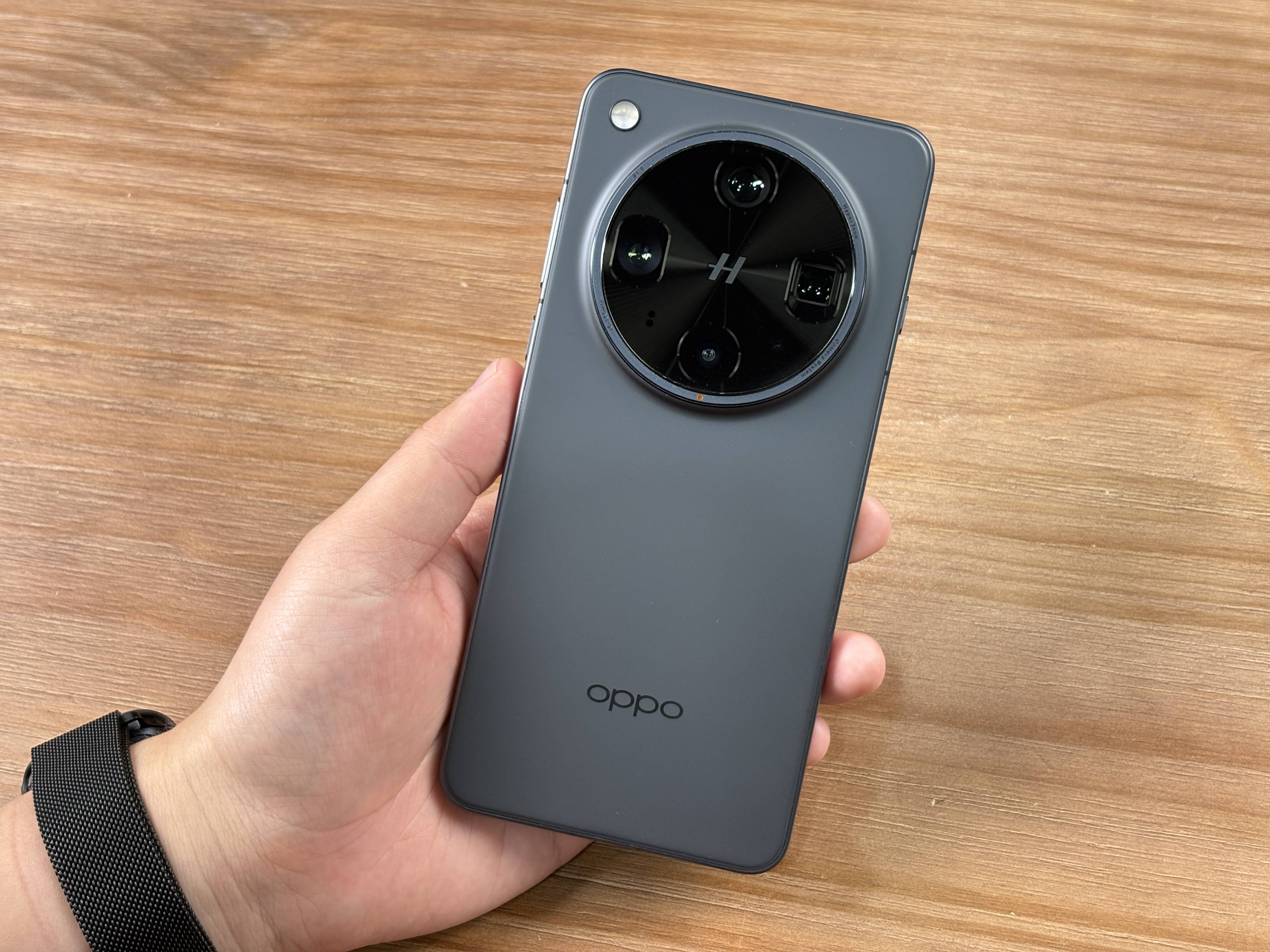 OPPO全新AI战略曝光 ColorOS深度融入AI