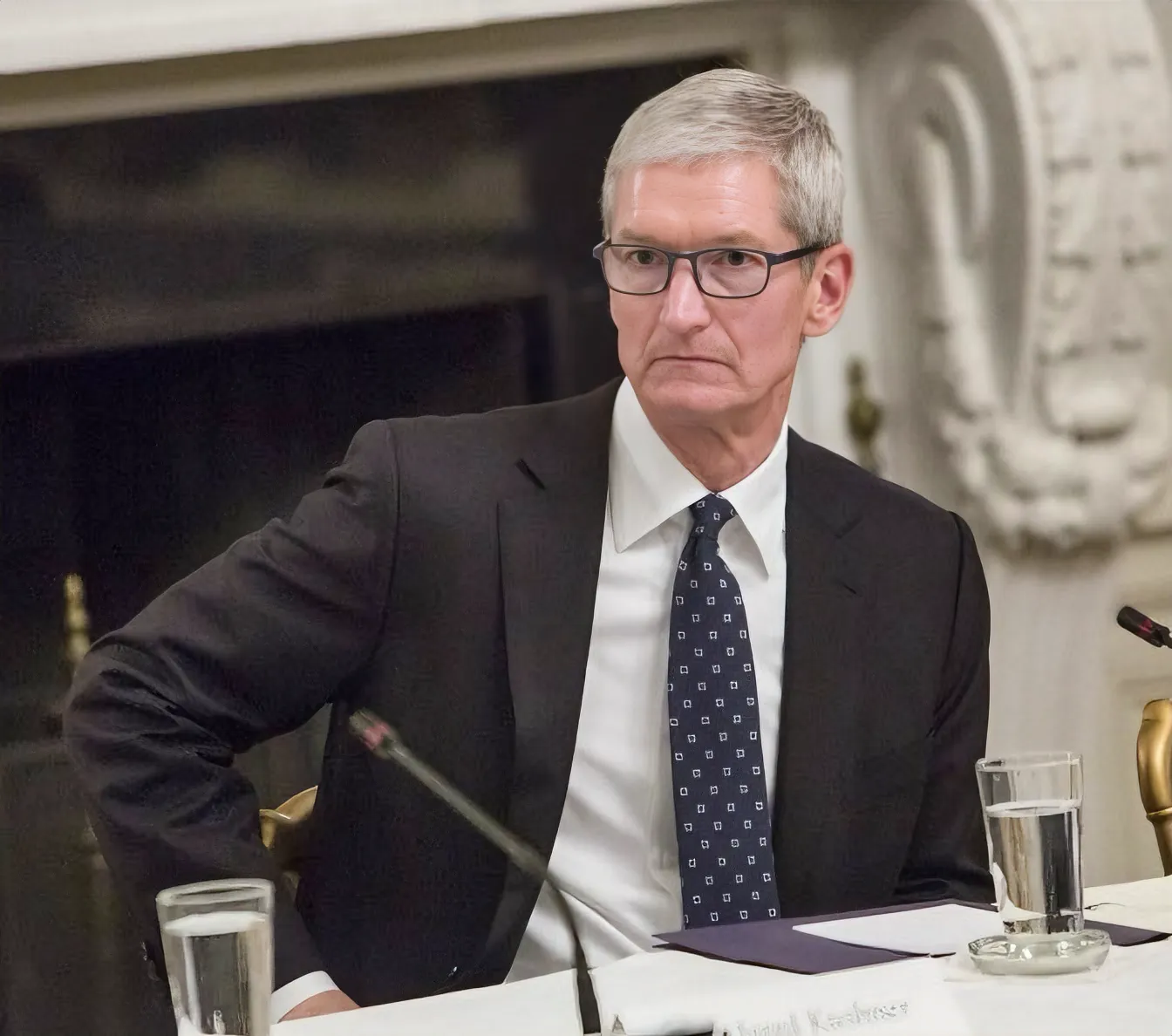 苹果公司CEO库克：企业如果没有部署AI，就会丧失竞争力