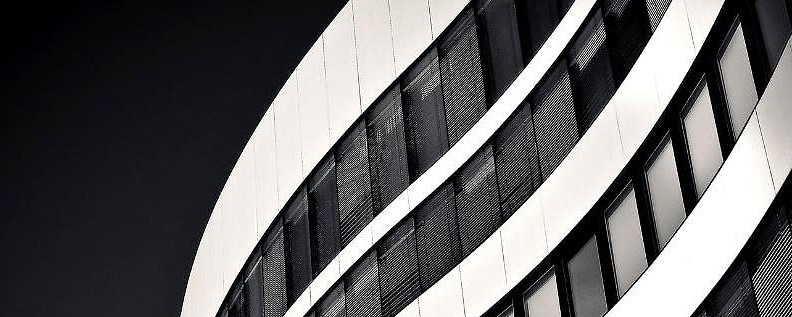 威唐工业董事张锡亮减持30.07万股,减持金额474.5万元