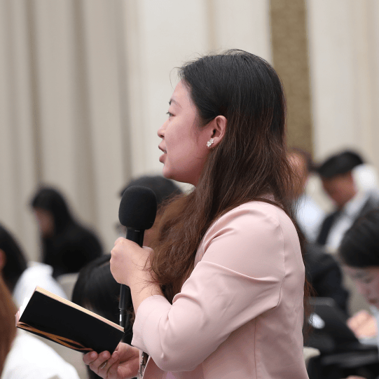 朱鹤新:近期将新出台9条政策措施 更大力度推动贸易创新发展