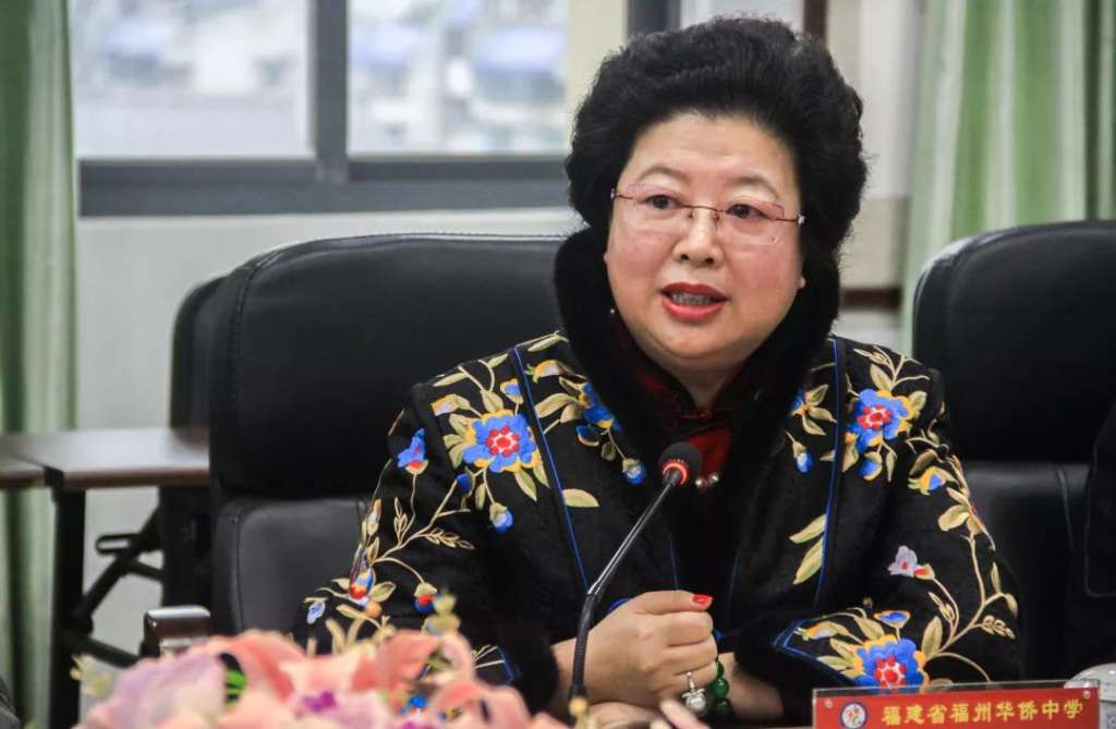 新巨丰：10月27日召开董事会会议