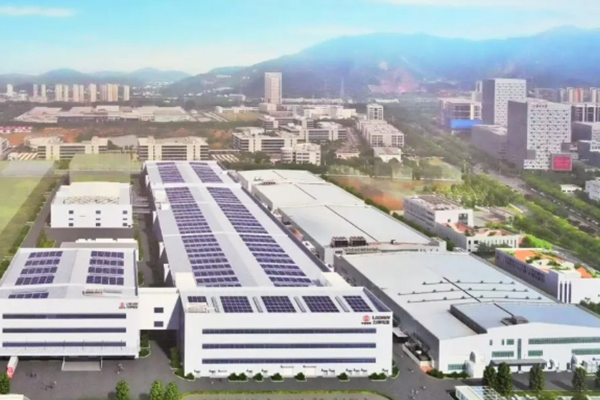 珠海冠宇：公司有“大圆柱”电池的技术储备，同时，公司半固态电池已量产