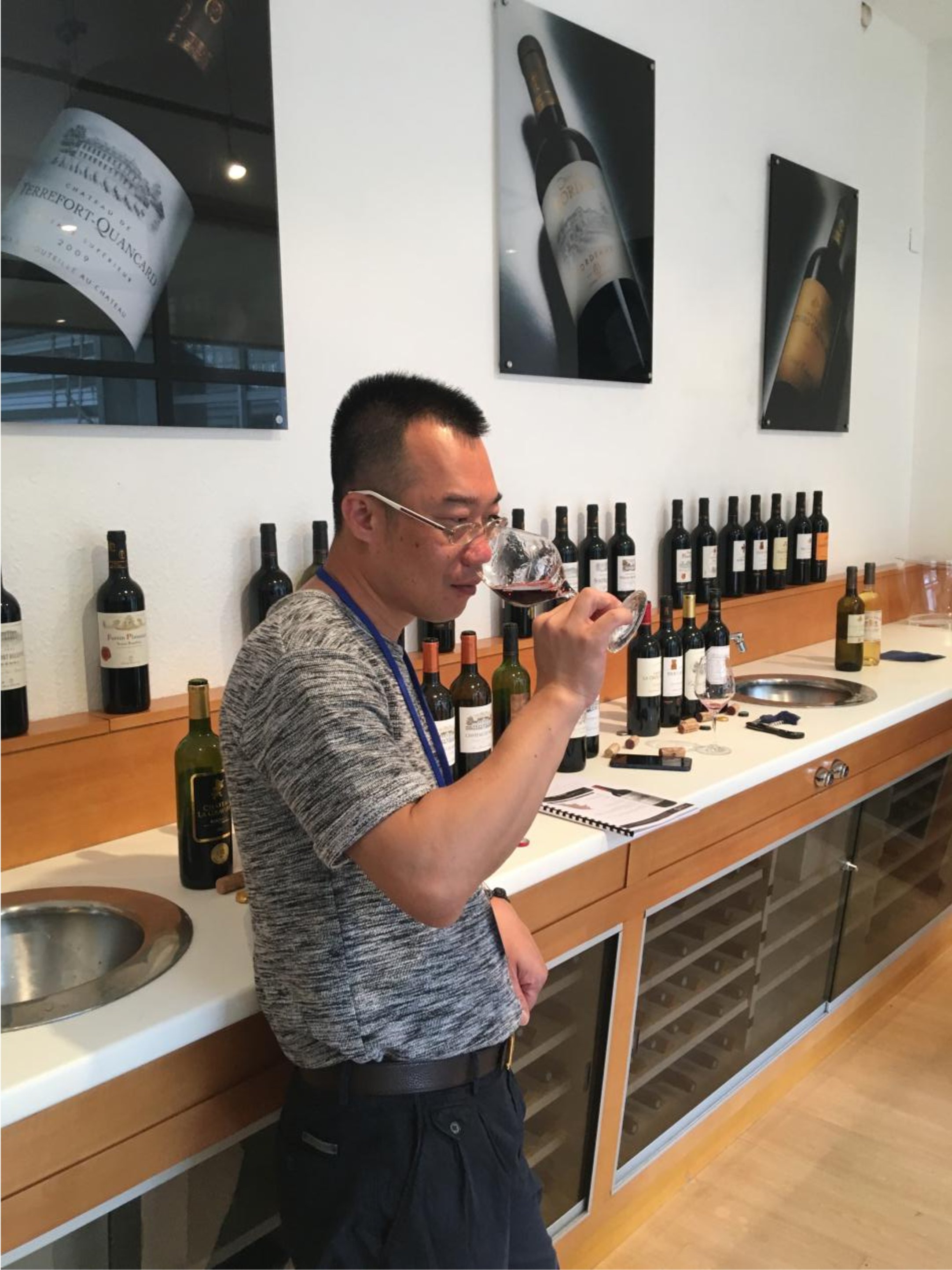 朱鹤新会见道富集团董事长兼首席执行官韩利诺