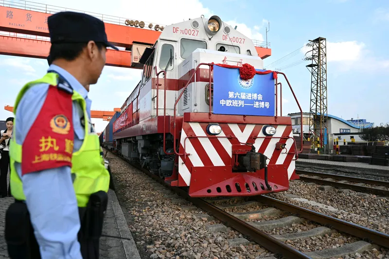 中欧班列（西安）首次实现年度前10月开行量破5000列