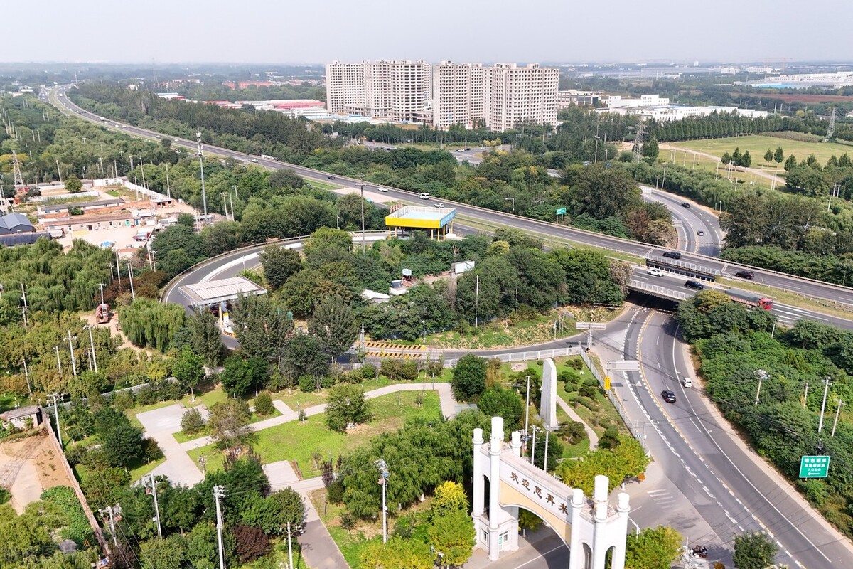 人保车险,拥有“如意行”驾乘险，出行更顺畅！_2025中国板鞋行业：从功能单品到时尚符号