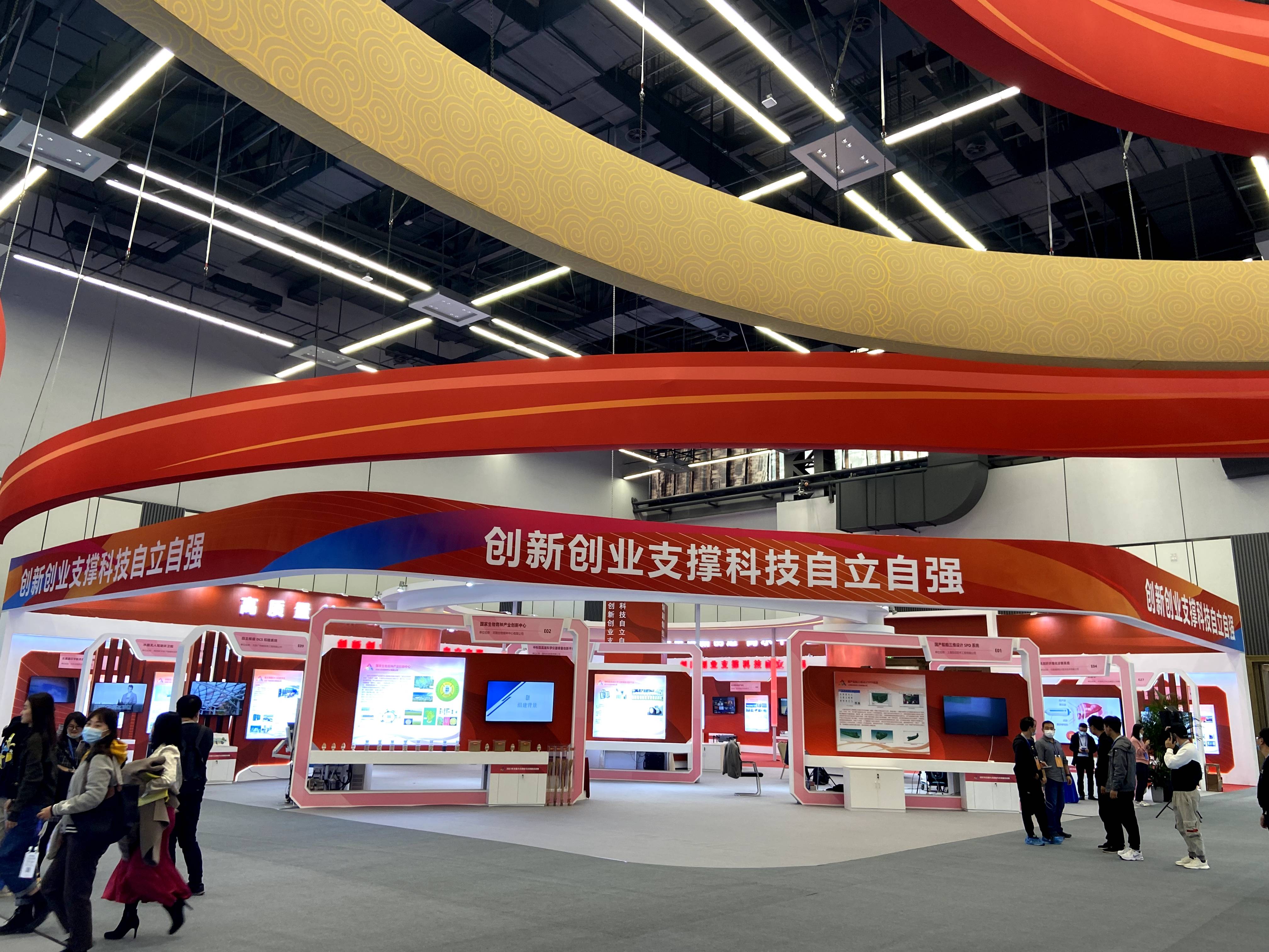 广西柳州提升“新三样”新兴产业能级 人工智能产业产值有望破百亿元