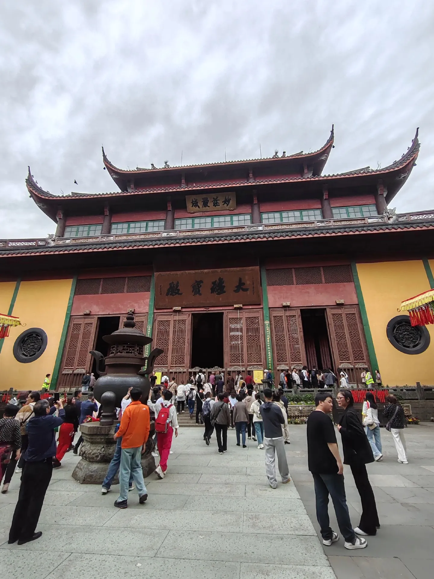 述评:杭州灵隐飞来峰免费开放 将还湖于民进行到底