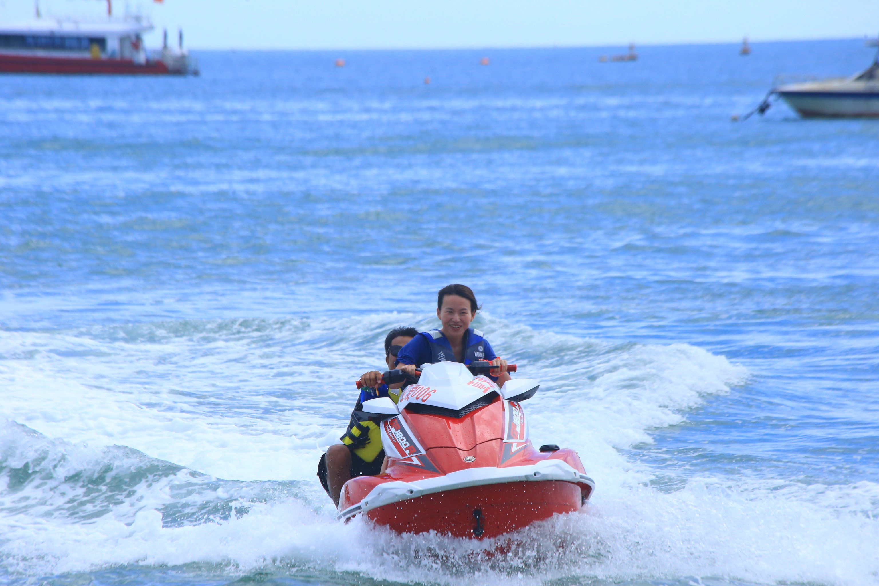 在三亚潜水被拔氧气管、吃海鲜被调包？警方通报