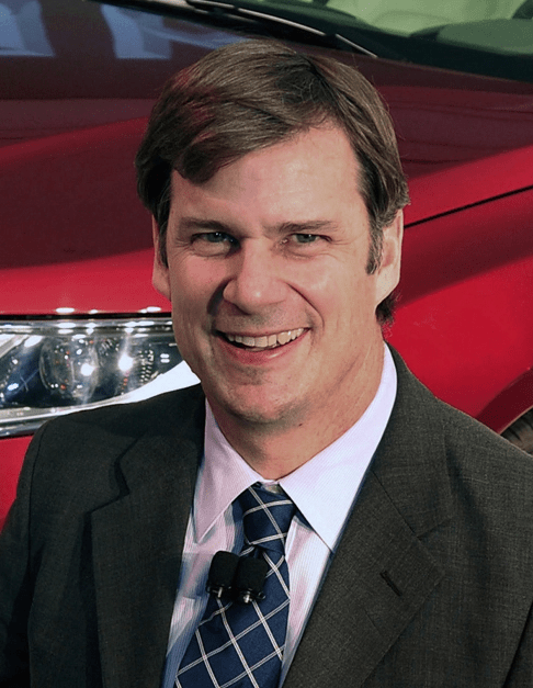 被25年好友玩弄，被骗150亿美元？82岁爱马仕继承人被曝无钱可用，去国外只能坐经济舱