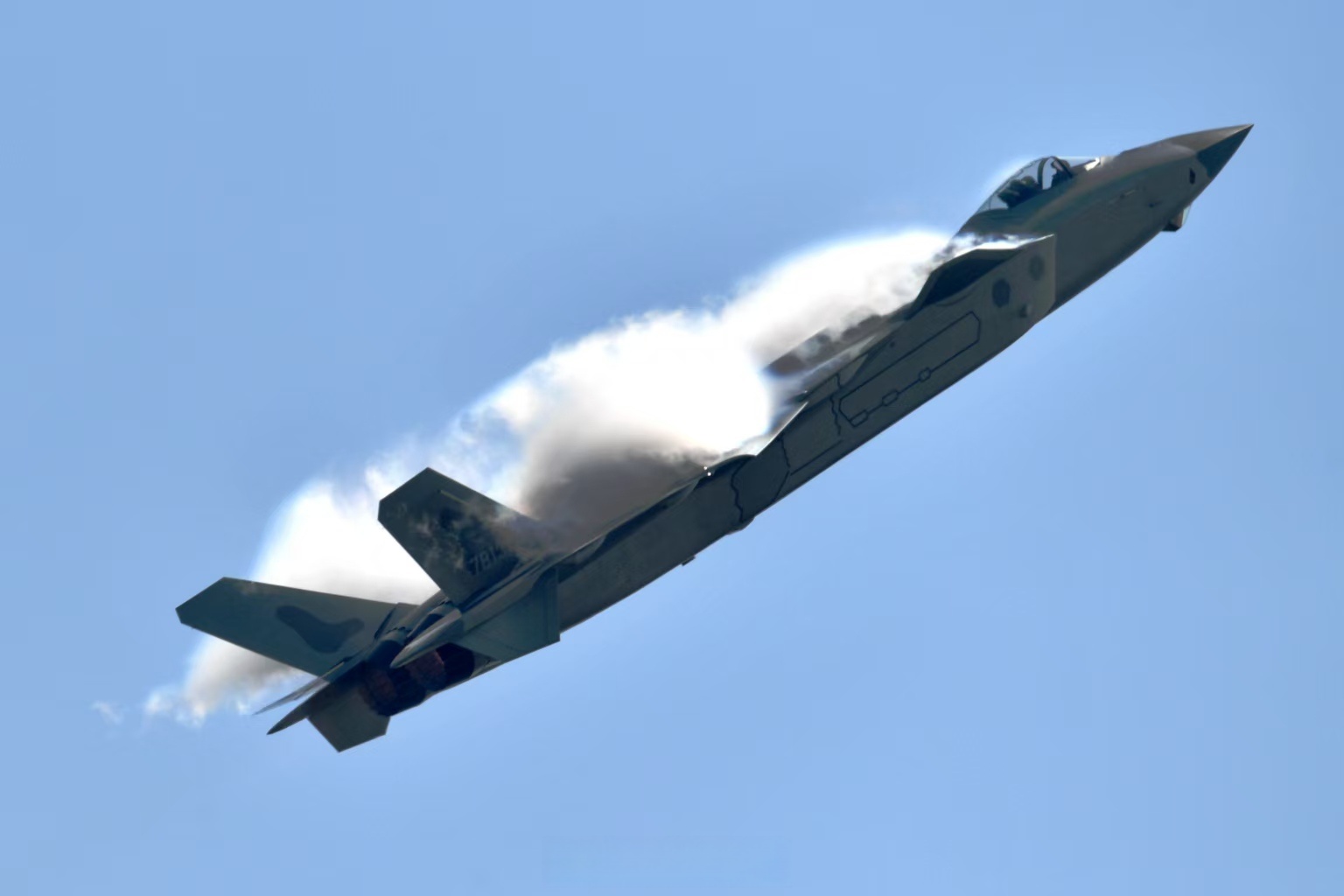 中航成飞全资子公司拟4.22亿元投建空天装备装配基地