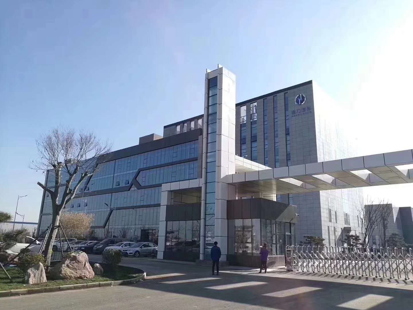 德力股份：公司控股股东将变更为翼元航空