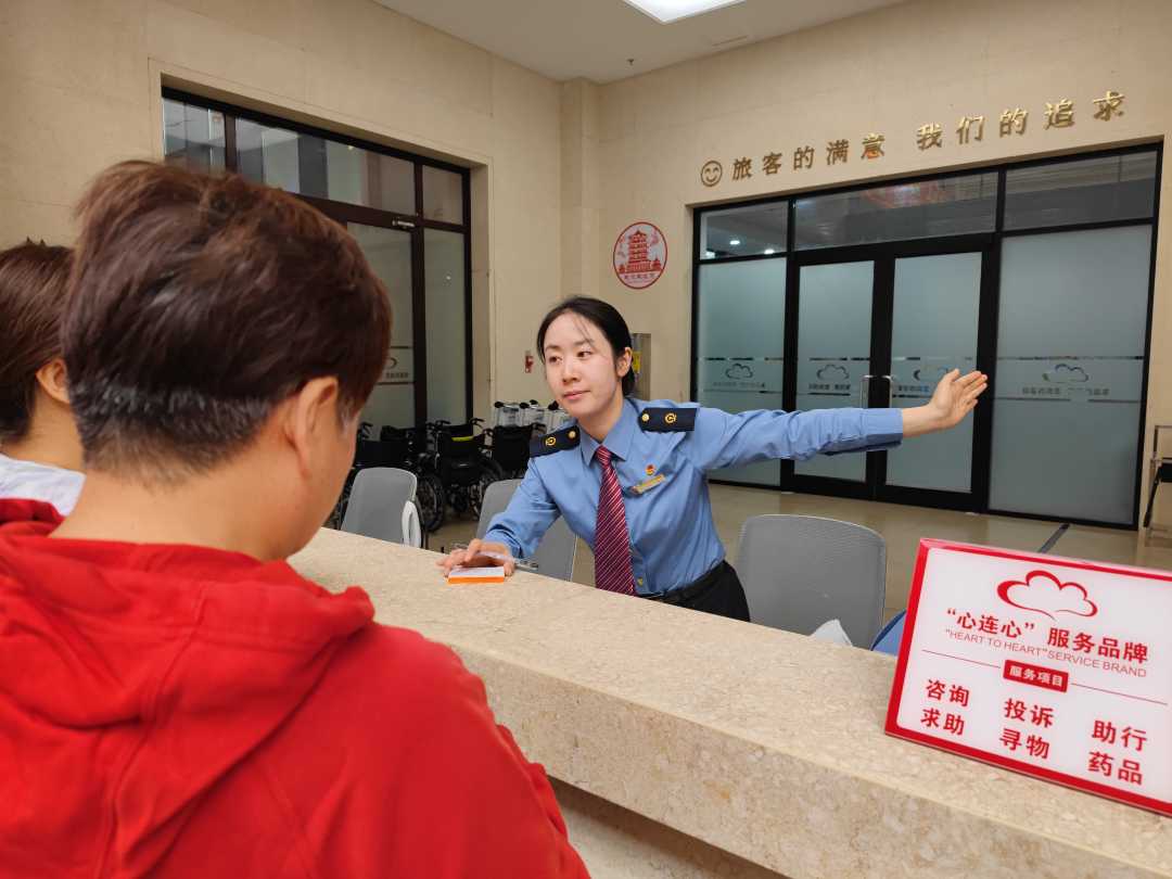 陕港高铁开行一周年 发送旅客逾200万人次